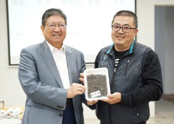 112年竹縣冬季東方美人茶評鑑 峨眉陳瑞書榮獲特等獎