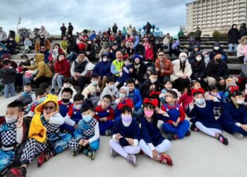 「聖誕義賣與闖關活動」 陳光復到場支持