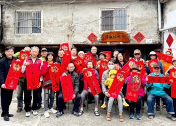 「真善美智」 蔡英文祖厝今日辦理113年甲辰迎新春贈春聯 滿溢溫馨