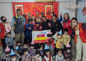 百歲榮民何菊生爺爺嵩壽  高雄市榮服處歡慶祝賀