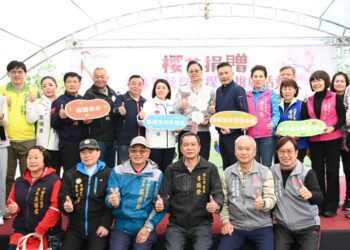 悅新建設黃文進總經理捐贈200棵櫻花樹  張善政：廣植樹木打造「節能減碳」的模範城市