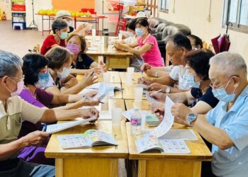 芎林鄉農會榮獲「全國十大特色家政班」及「全國十大綠色照顧優良典範」