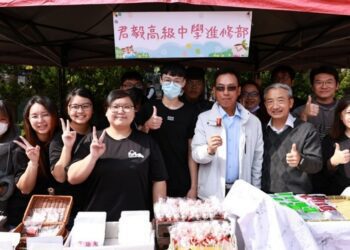 君毅歲末生命教育展愛心 每年持續辦理愛心義賣暨聯歡活動