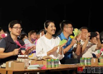 茶博狂熱夜之最「青春年華 歡樂時光-南投縣道安宣導民歌之夜」萬人聯歡