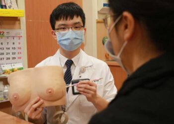 整形、乳房外科聯手 乳房下垂病人健康與健美雙贏
