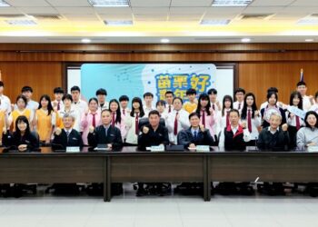 苗栗學子全國技藝競賽成續亮麗     縣長鍾東錦接見頒獎表揚