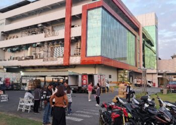 嘉義縣金龍冠食品 首次成立《幸福食物箱》贈400箱 吸引近百家庭到場領取