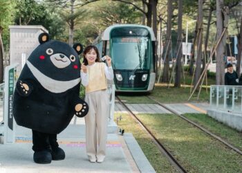 搭高雄輕軌進出站皆刷卡  高雄熊X發言人合拍宣導短片 輕軌整體運量成長六成 沿線商家喜迎人潮商機