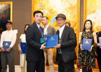 第6屆新唐人「全世界人物寫實油畫」大賽，在美國紐約曼哈頓的薩爾瑪貢迪藝術俱樂部(Salmagundi Club) 頒獎典禮