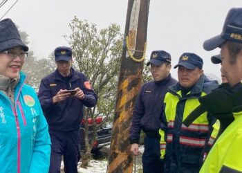 橫山警啟動雪季勤務 竹縣警局長宣介慈零度低溫慰問溫暖警心