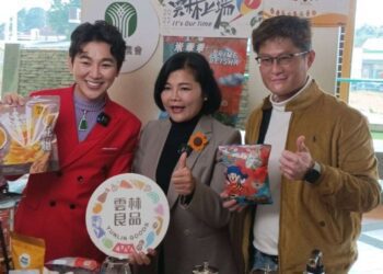 張麗善推廣雲林農特產品不遺餘力 攜手國慶大會主持人何偉綸共同行銷雲林特產年貨