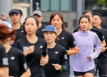 渣打臺北公益馬拉松訓練營 三大升級！運動女神房思瑜加持  百位熱血跑者不畏寒風為2/25賽事暖身