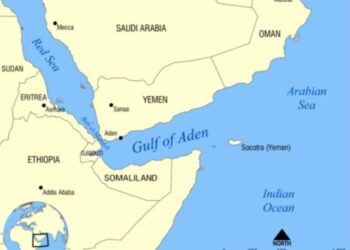 葉門胡塞武裝向美艦發射飛彈