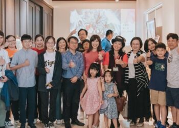 「記憶中的37巷」畫展 壽山國中與高史博共串40年學子情