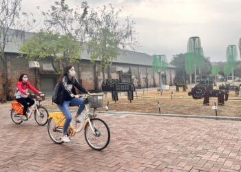 高雄YouBike2.0去年運量成長3成5！通勤月票騎YouBike2.0（含2.0E）都享前30分鐘免費