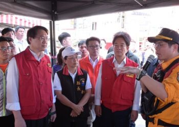 餘震不斷 徐榛蔚提醒民眾遠離天王星大樓及其他傾斜危險建築物