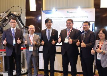 漾新聞|開發首台「小型化銲接協作機器人」將下水道污泥變成乾淨能源　金屬中心點石成金國際發表會上大受矚目