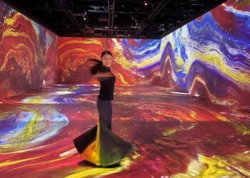 強強聯手！國際舞蹈家簡珮如與「RE:江賢二數位冥想光影沈浸展」北高同步異地共舞