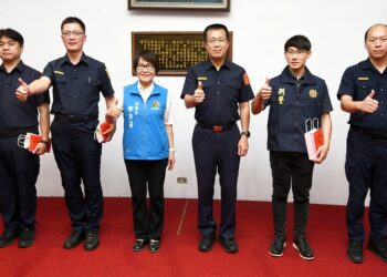 苗警局今表揚錄取警大及陞任警政署警務正員警 陳世煌勉持續學習精進自我