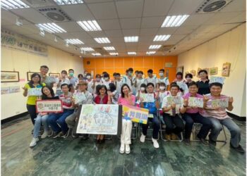 漾新聞|林園高中國二美術班發表「話林園畫故鄉」繪本