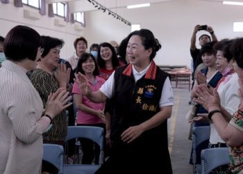 花蓮縣婦女會理事長交接典禮   徐榛蔚期勉婦女姐妹成為家庭安定力量