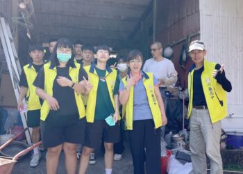 漾新聞|六龜高中學生自主揪志工團 假日為家鄉獨居阿公重建家園