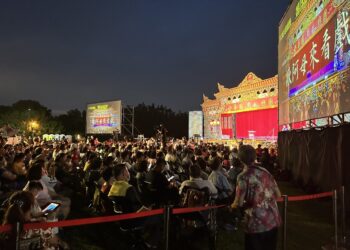 漾新聞|市議會邀明華園孫翠鳳衛武營演出「賣藝王家」提前祝賀母親節