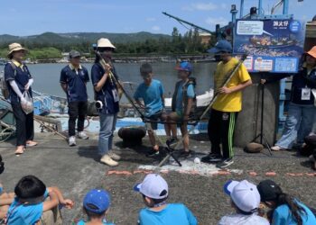 新北金山漁村蹦火仔電光文化體驗 跨校推動海洋教育