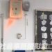 漾新聞|鳳山高中教室冷氣讀卡機控制開關故障爆火花與巨響 師生被嚇到!
