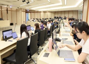 漾新聞|發展AI智慧從教育局做起！局務會議科室主管也要培訓生成式AI課程