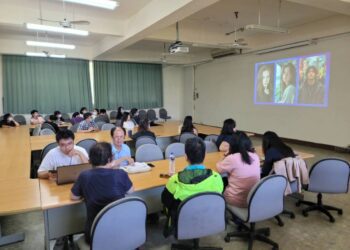 漾新聞中華藝校「AI夯藝夏」創新AI藝術教學研習教師大增能