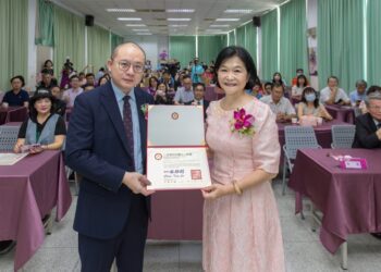 漾新聞|「資深美女校長」張美瑛就任三信家商校長展現「新風格、新氣象」