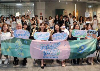 漾新聞|高市高中生學習製作Podcast呼籲感情首重「誠信」