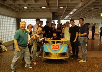 漾新聞|樹科大產設週瓦楞紙板車競速 比造型真人駕車測試笑料百出