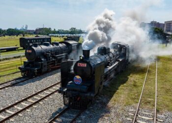 濱線觀光列車「哈瑪星號」今啟航 高雄鐵道再創新里程