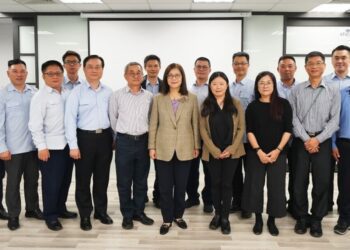 布建海洋化學事故應變人才庫 我國首批指揮級13人完訓 海委會管碧玲：攜手地方培力專才 跨國交流因應未來