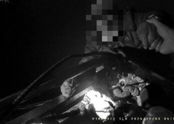 漁民跌落港區呼救 海巡即刻救援成功救起漁民