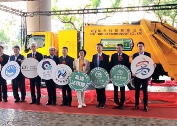 漾新聞|全台第一部電動環保車(垃圾車)發表 完成台灣電動車市場最後一塊拼圖