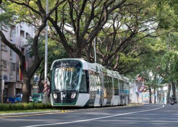 榮耀時刻 高雄輕軌二階榮獲第24屆公共工程金質獎