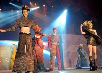 正修妝彩動靜態畢展光彩奪目 彩妝組「卜」視覺華麗 妝品組「苒光」植物萃取創意