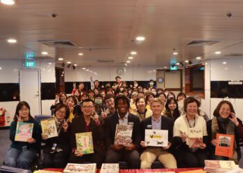 漾新聞|高市圖贈書世界最大海上圖書館「望僕號」展現台灣創作能量