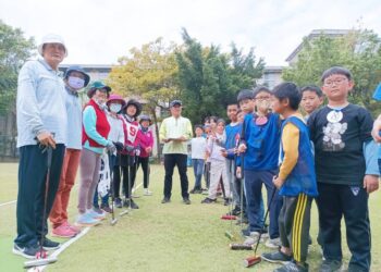 漾新聞|永安國小學童以槌球會友 青銀同場競技展現跨世代活力