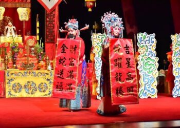 漾新聞 | 臺灣豫劇團封箱大典迎新春 財神賜福吉氣滿滿