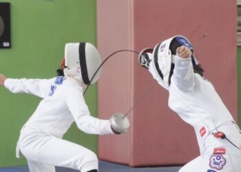 漾新聞|全國擊劍銳劍公開賽左中楊靜女子組二連霸 雄女校友台大生劉芸安公開組封后