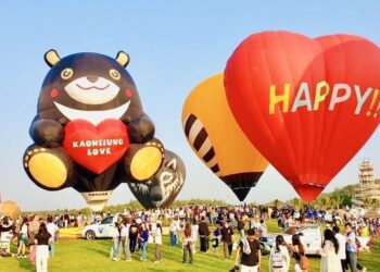 漾新聞|高雄熊在泰國浪漫升空！高雄熱氣球首度參加2025泰國清萊聖獅熱氣球節