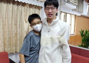 漾新聞|在大考中見友誼！通知錄取但他自動放棄了 讓體弱多病的同學遞補上國立大學 高市校園傳佳話！