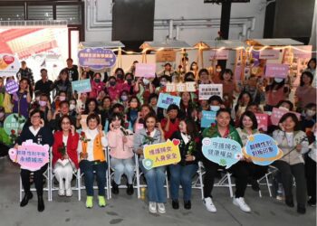 漾新聞 | 康裕成議長出席高雄婦女節 勉勵女性無懼前行