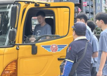 漾新聞｜大車開進校園 三民家商師生直呼視野死角太可怕