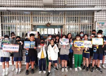 漾新聞|旗山戶政到校辦理國民身分證初領