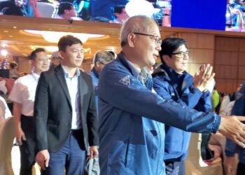 漾新聞|雄中84級30重聚席開70桌再現「雄中人」凝聚力 陳其邁出席爆料高中抽煙如何躲教官